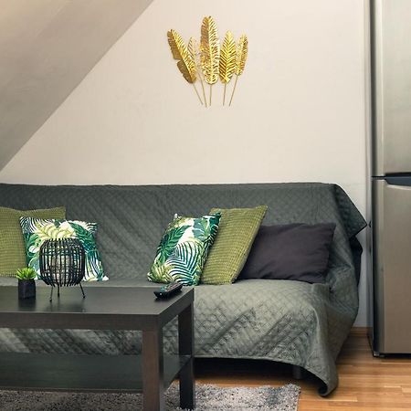 Milky Way Top Floor 2-Bedroom Apartment Air Condition 비엔나 외부 사진