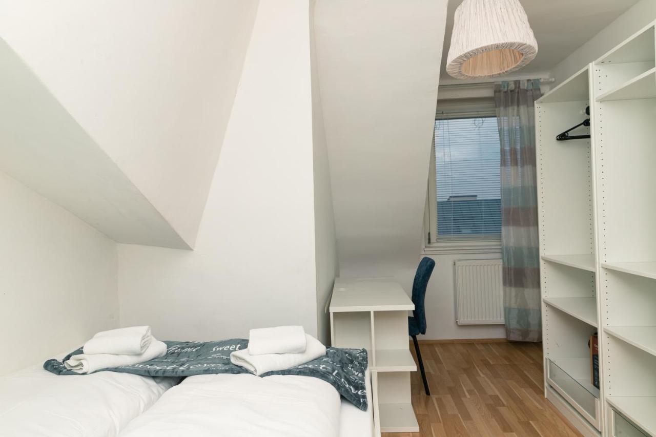Milky Way Top Floor 2-Bedroom Apartment Air Condition 비엔나 외부 사진