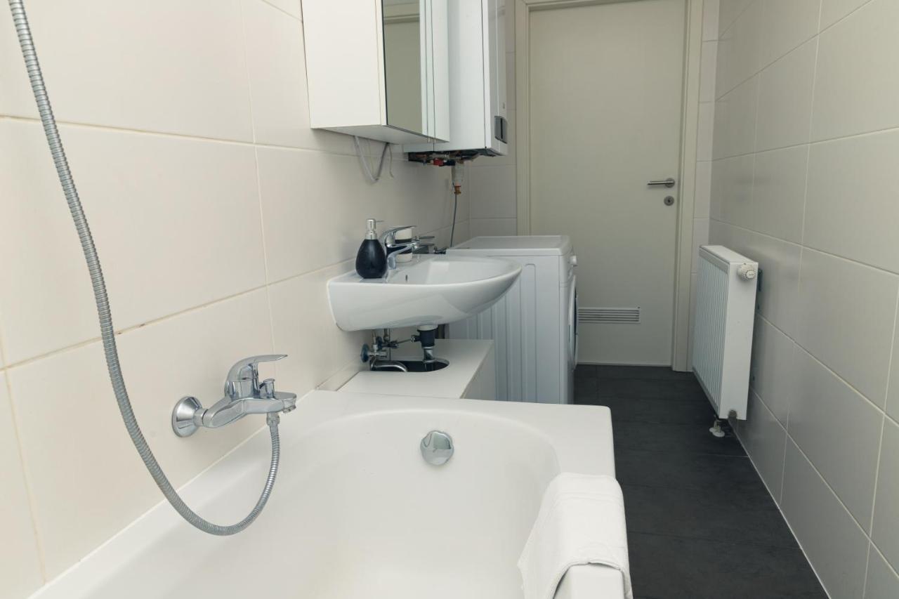 Milky Way Top Floor 2-Bedroom Apartment Air Condition 비엔나 외부 사진