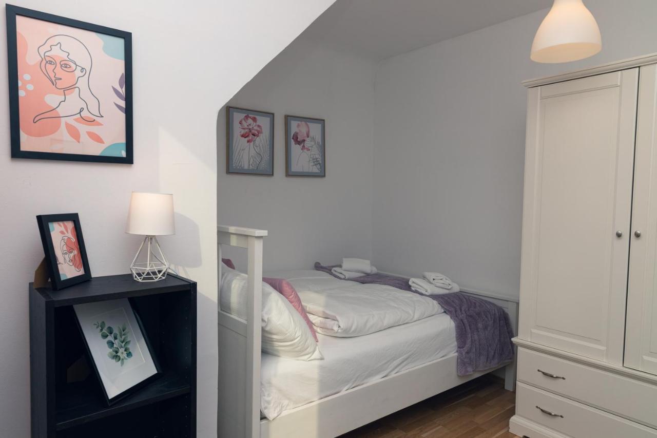 Milky Way Top Floor 2-Bedroom Apartment Air Condition 비엔나 외부 사진