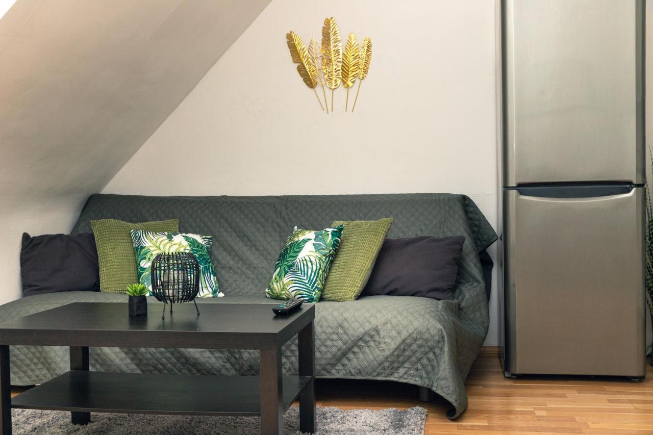 Milky Way Top Floor 2-Bedroom Apartment Air Condition 비엔나 외부 사진